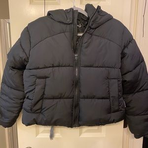 NWOT misguided black puffer jacket, size 6.